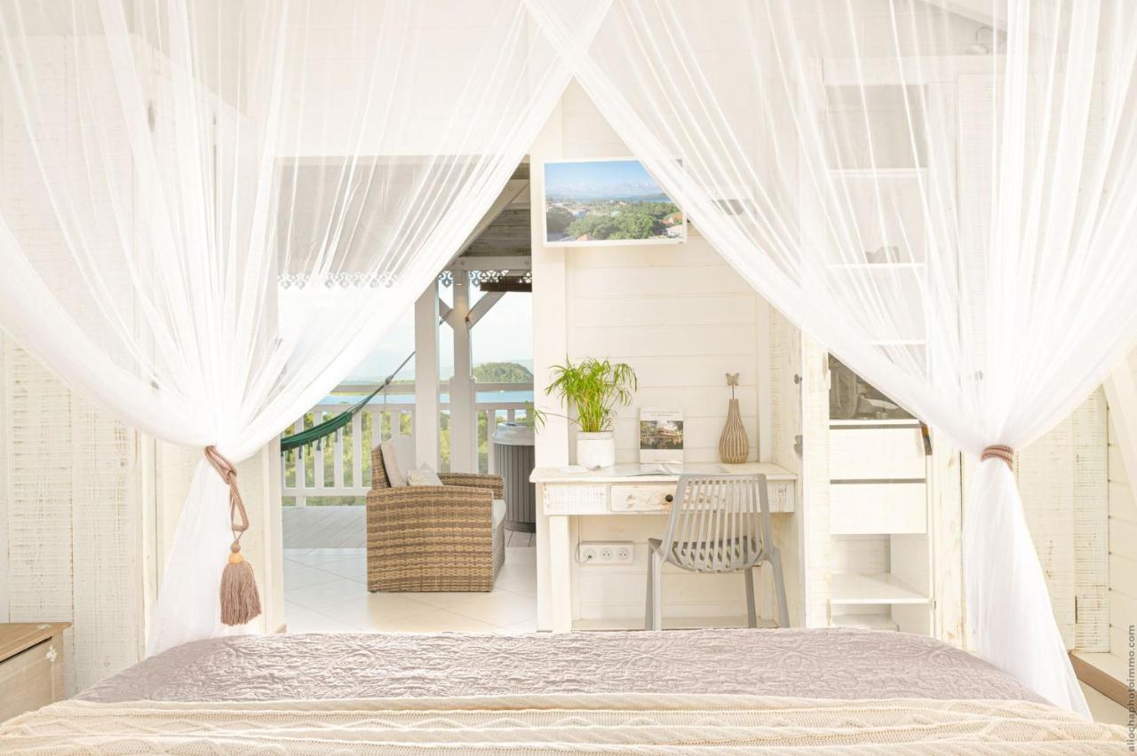 Bungalow Vanille Pacane - Vue Mer Avec Spa Prive Les Trois-Ilets Exterior foto