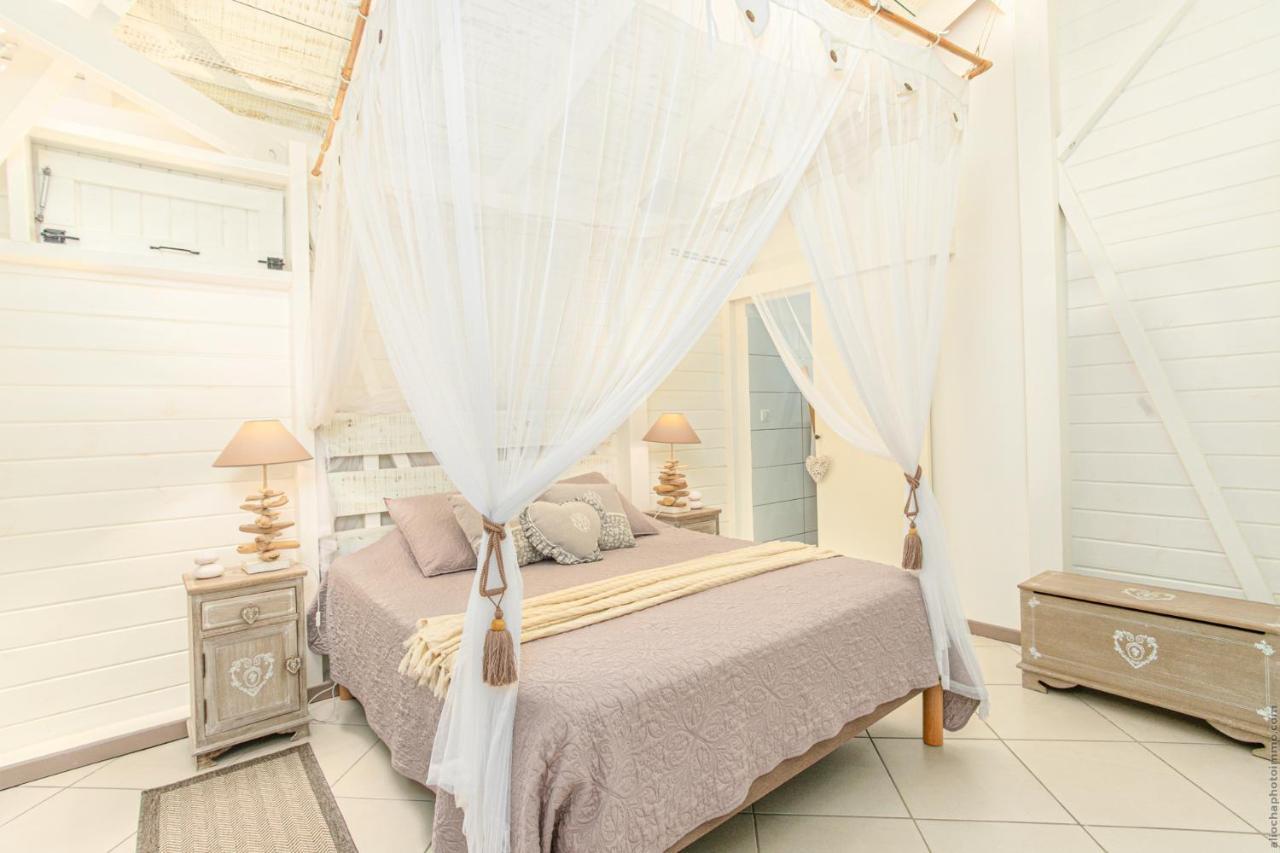 Bungalow Vanille Pacane - Vue Mer Avec Spa Prive Les Trois-Ilets Exterior foto
