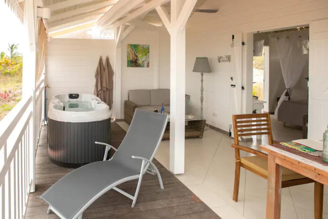 Bungalow Vanille Pacane - Vue Mer Avec Spa Prive Les Trois-Ilets Exterior foto